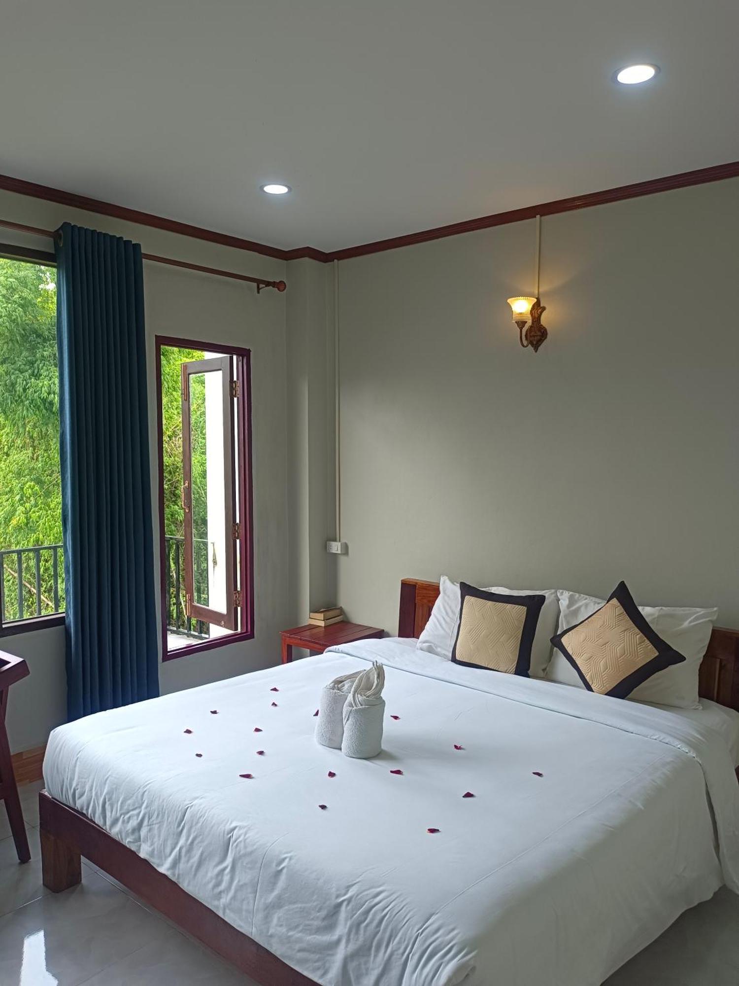 Vang Vieng Champa Hotel Экстерьер фото